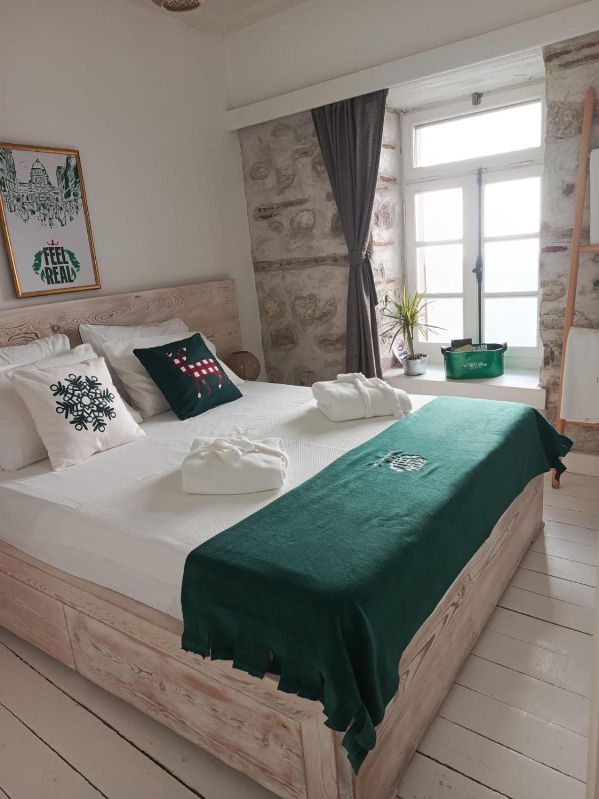 Berlin'S Guest House Urla Exterior photo